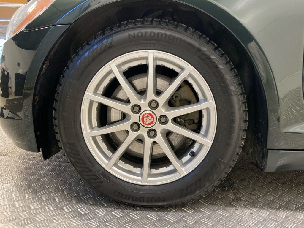 Jaguar XF 2011 Vihreä