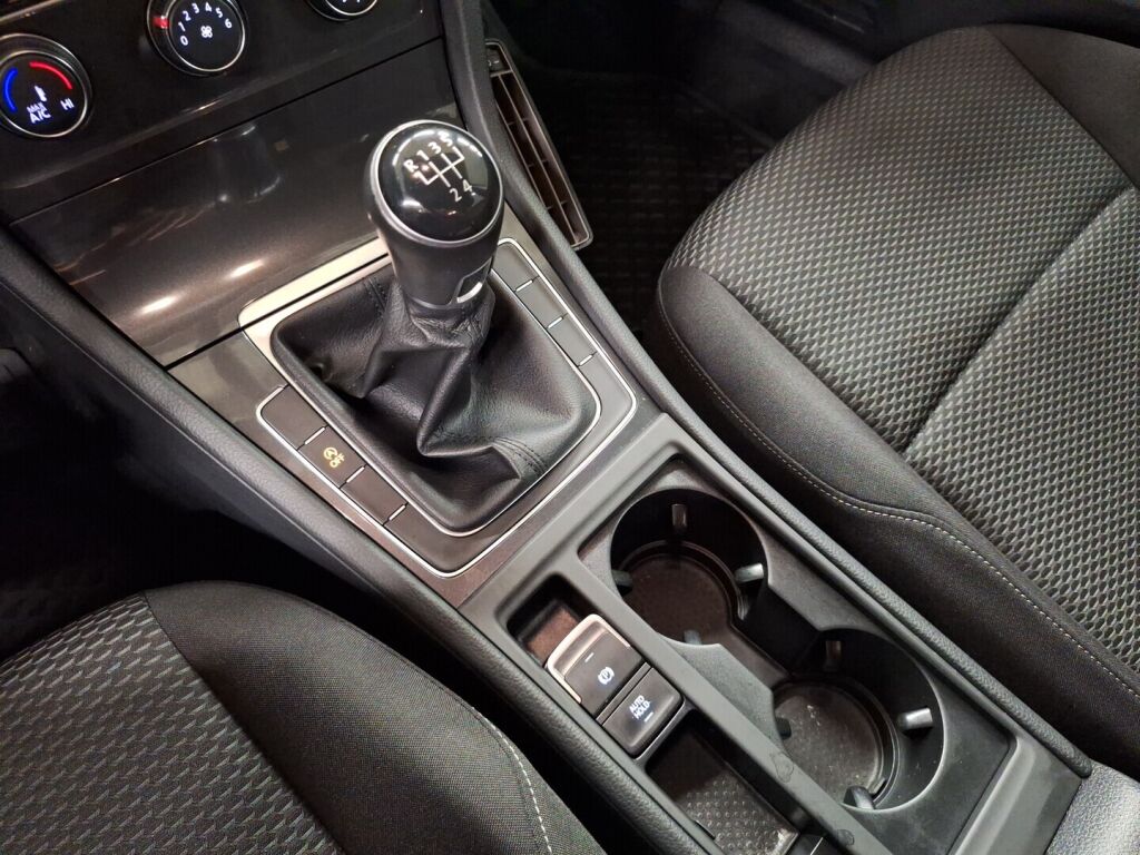 Volkswagen Golf 2017 Harmaa