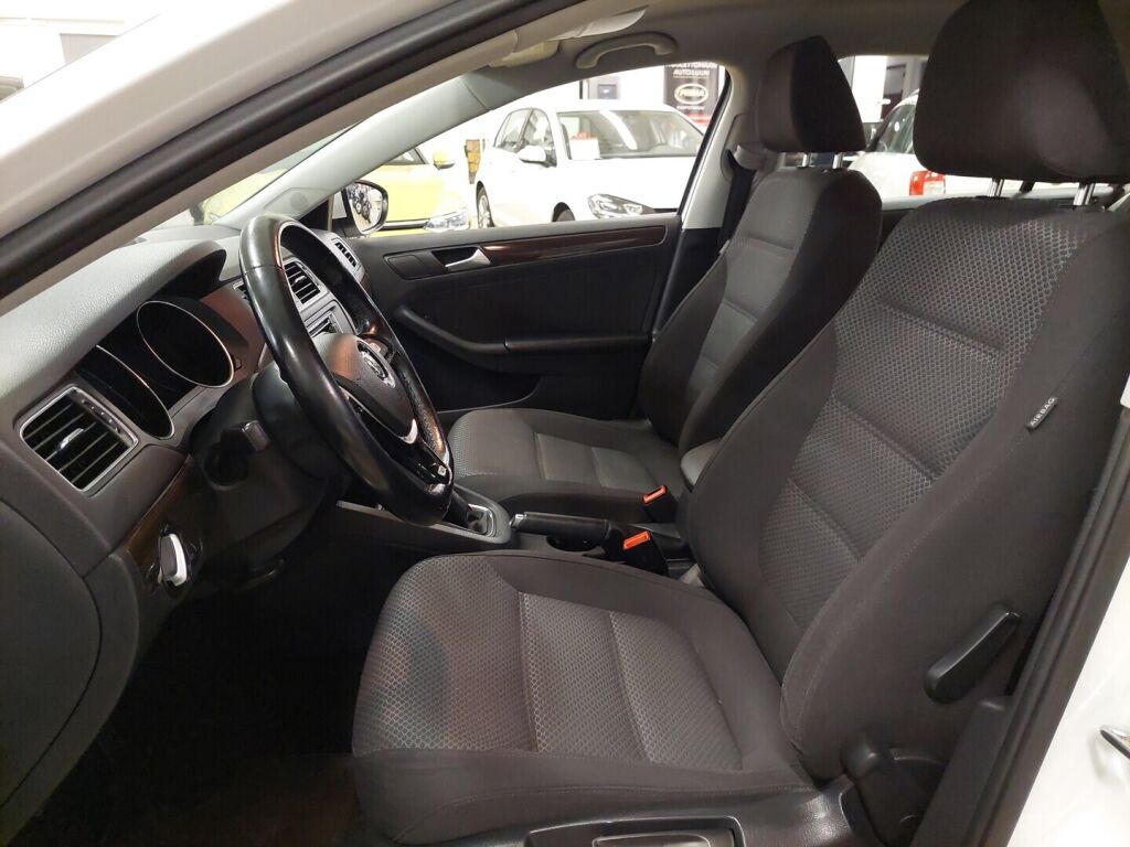 Volkswagen Jetta 2017 Valkoinen