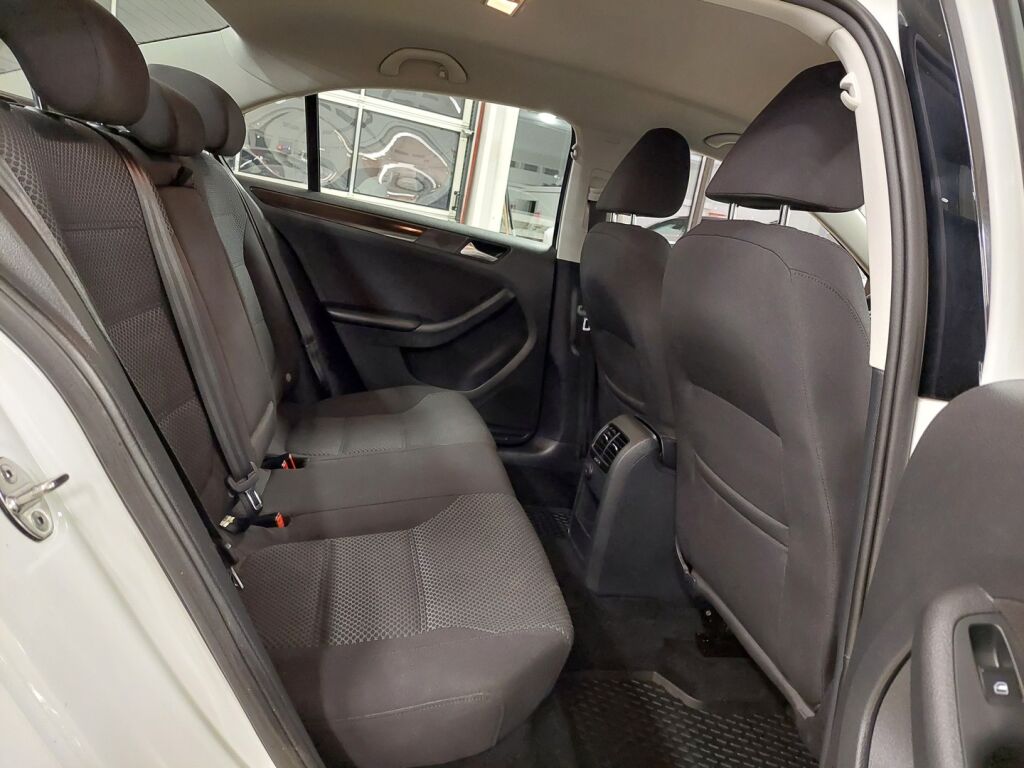 Volkswagen Jetta 2017 Valkoinen