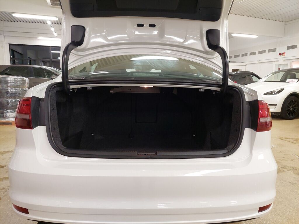 Volkswagen Jetta 2017 Valkoinen