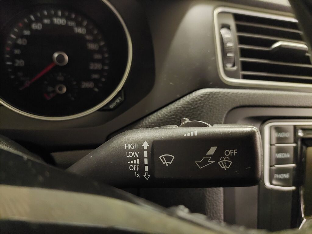 Volkswagen Jetta 2017 Valkoinen