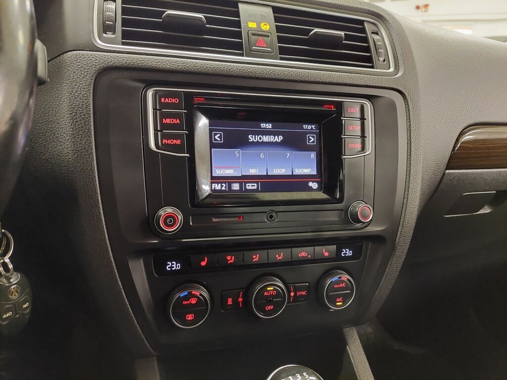 Volkswagen Jetta 2017 Valkoinen