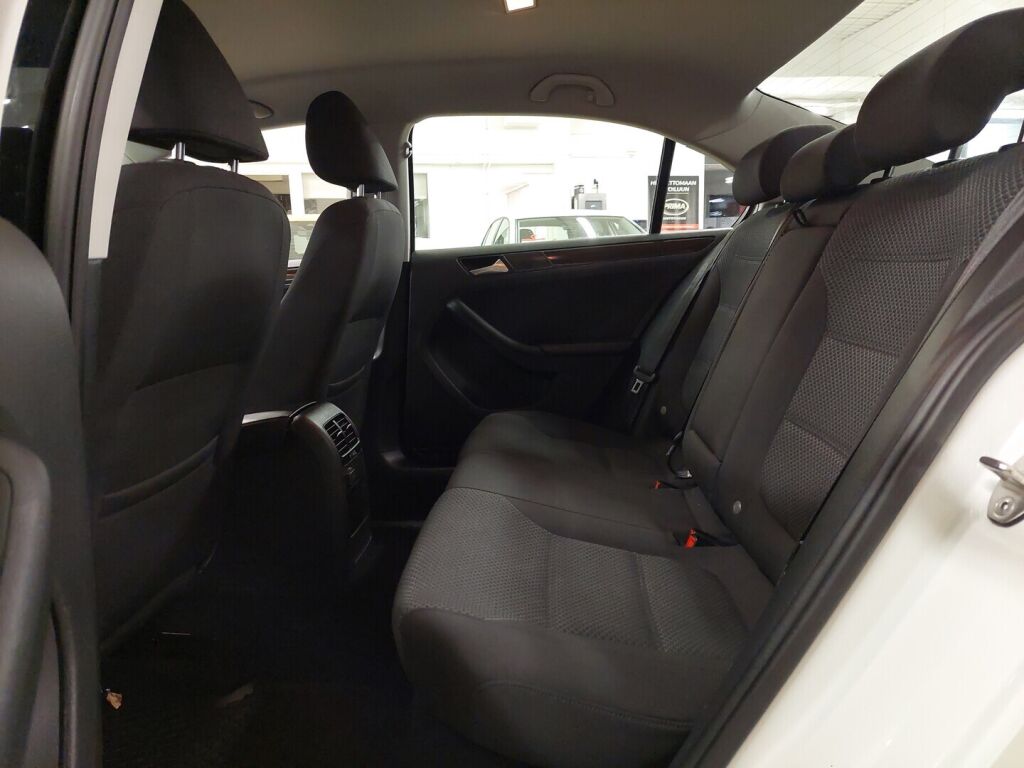 Volkswagen Jetta 2017 Valkoinen