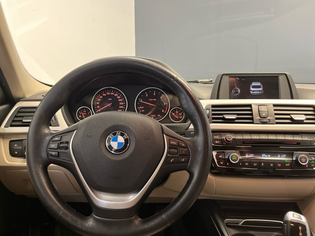 BMW 320 2017 Musta