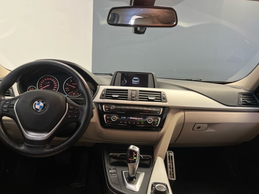 BMW 320 2017 Musta