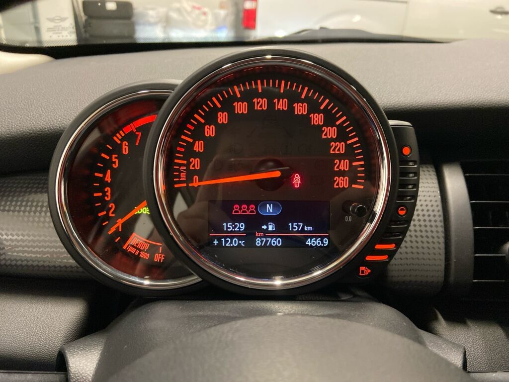 Mini Hatchback 2017 Valkoinen