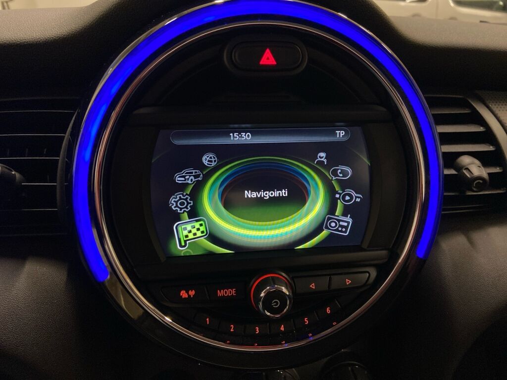 Mini Hatchback 2017 Valkoinen