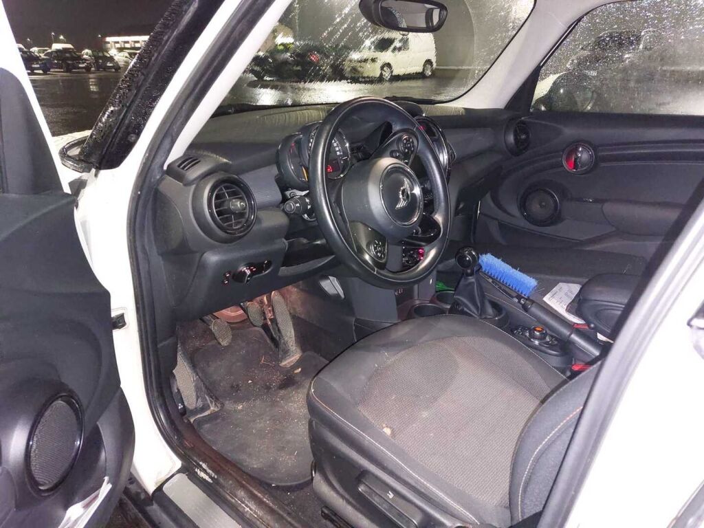 Mini Hatchback 2017 Valkoinen