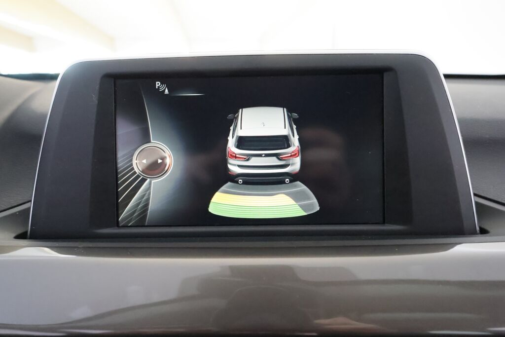 BMW X1 2018 Ruskea (beige)