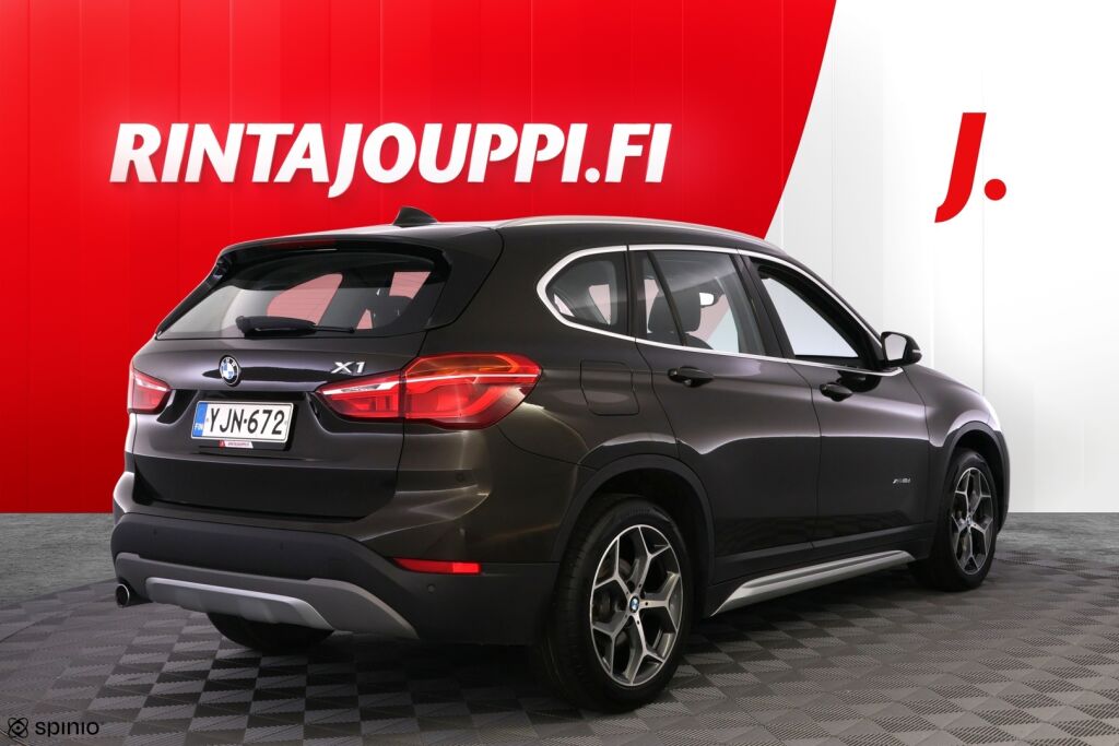 BMW X1 2018 Ruskea (beige)
