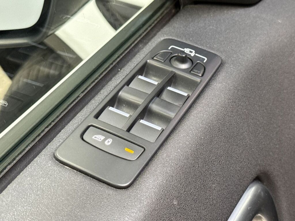 Land Rover Discovery Sport 2017 Valkoinen