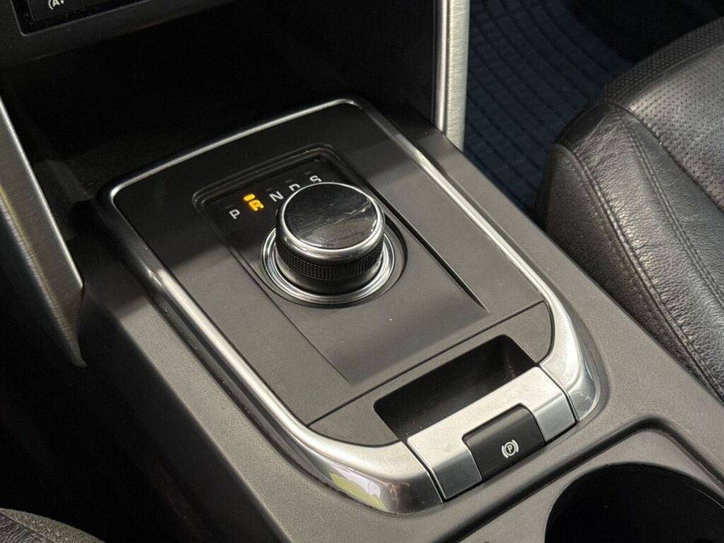 Land Rover Discovery Sport 2017 Valkoinen