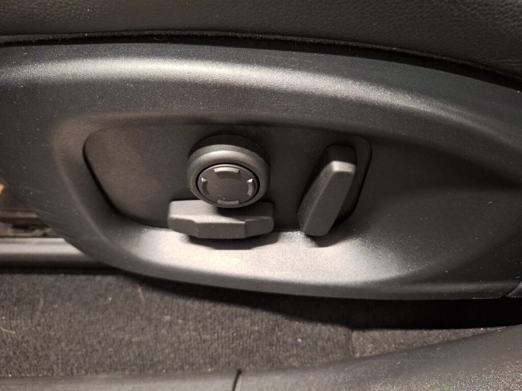 Jaguar F-PACE 2017 Harmaa