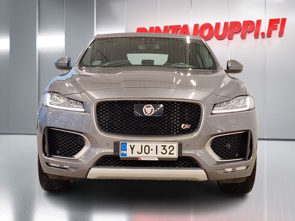 Jaguar F-PACE 2017 Harmaa