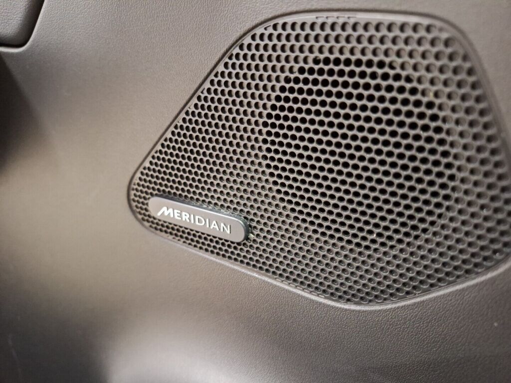 Jaguar F-PACE 2017 Harmaa