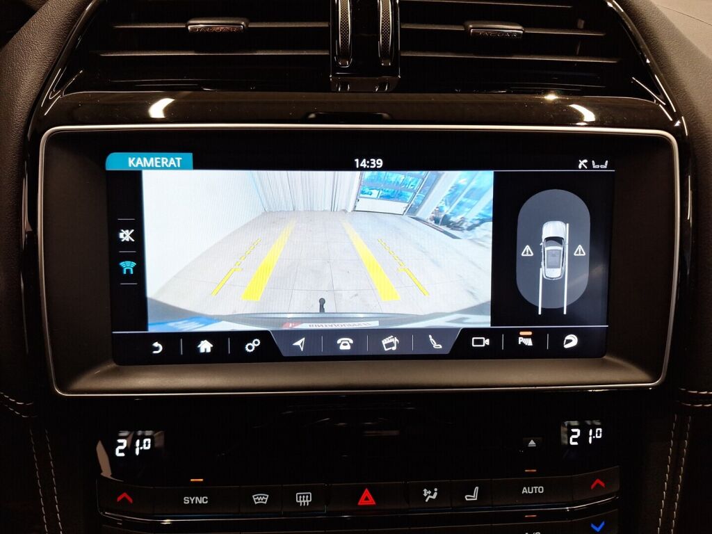 Jaguar F-PACE 2017 Harmaa