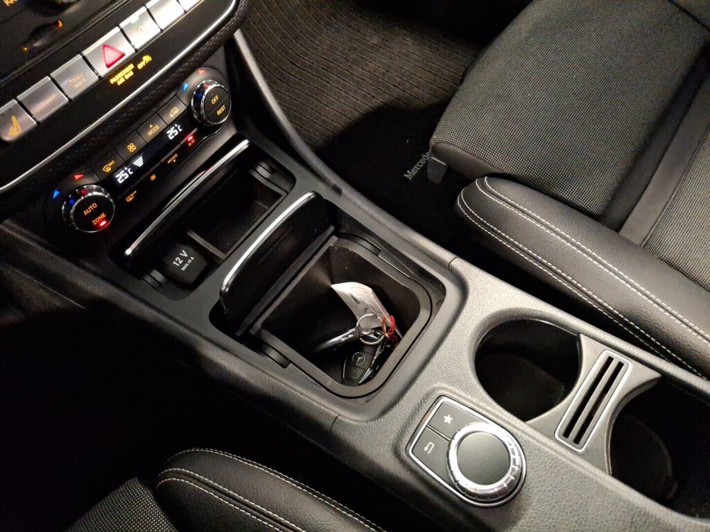 Mercedes-Benz A 2017 Harmaa