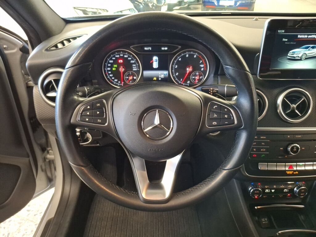 Mercedes-Benz A 2017 Harmaa