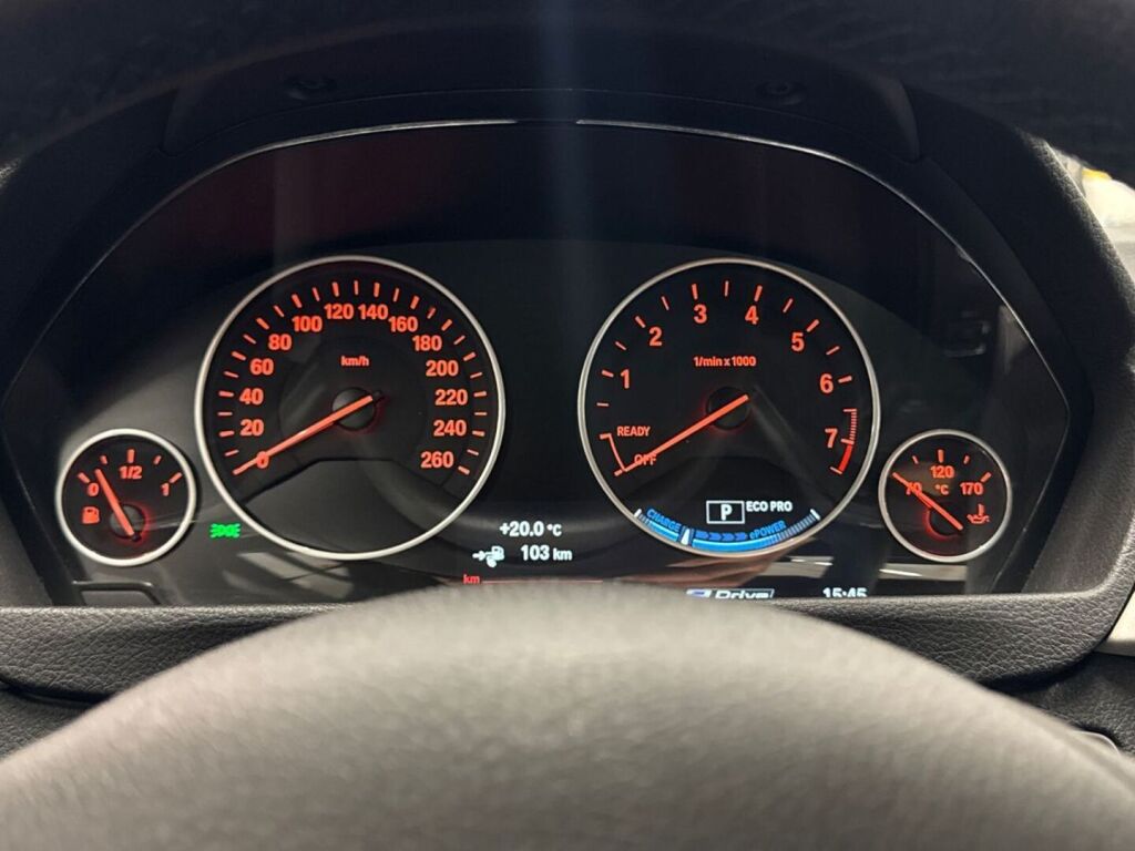 BMW 330 2017 Musta