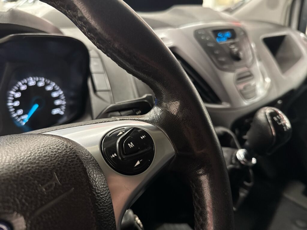 Ford Transit Custom 2017 Valkoinen