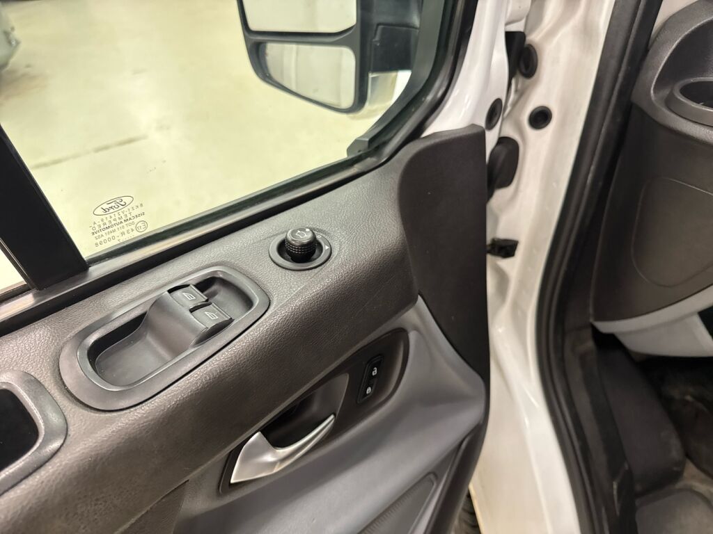 Ford Transit Custom 2017 Valkoinen