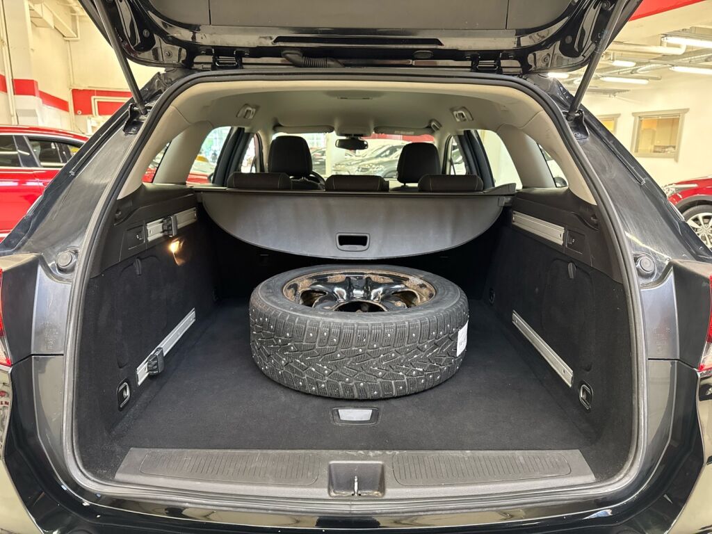 Opel Astra 2017 Musta