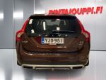 Volvo V60 Cross Country 2017 Punainen