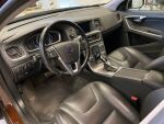 Volvo V60 Cross Country 2017 Punainen