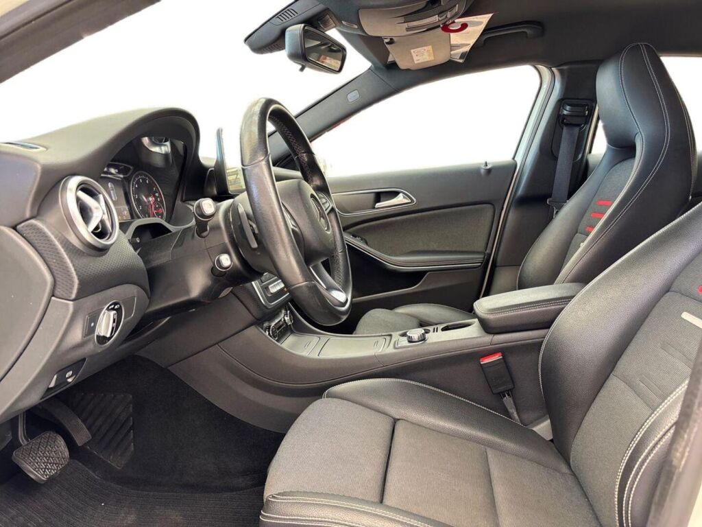 Mercedes-Benz A 2017 Valkoinen