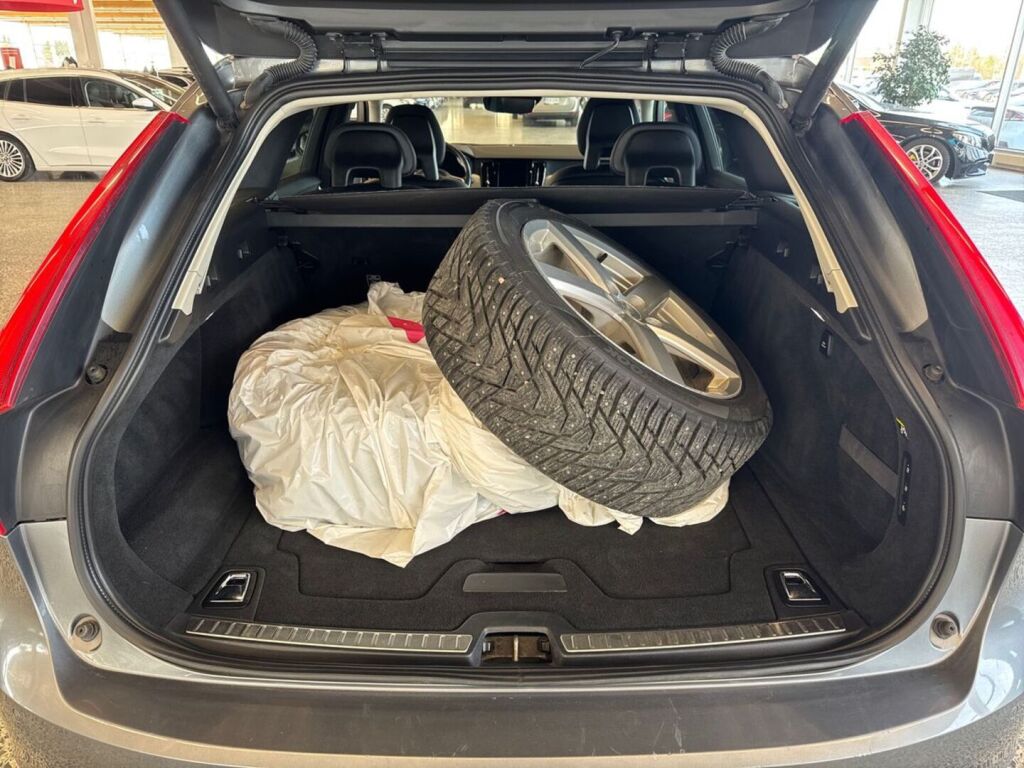 Volvo V90 2017 Harmaa