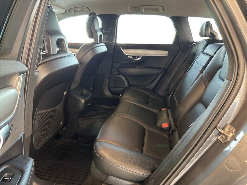 Volvo V90 2017 Harmaa