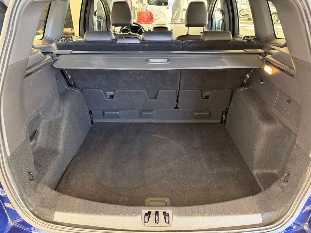 Ford Kuga 2019 Sininen