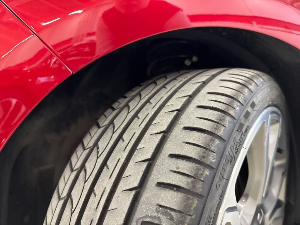 Ford Fiesta 2019 Punainen