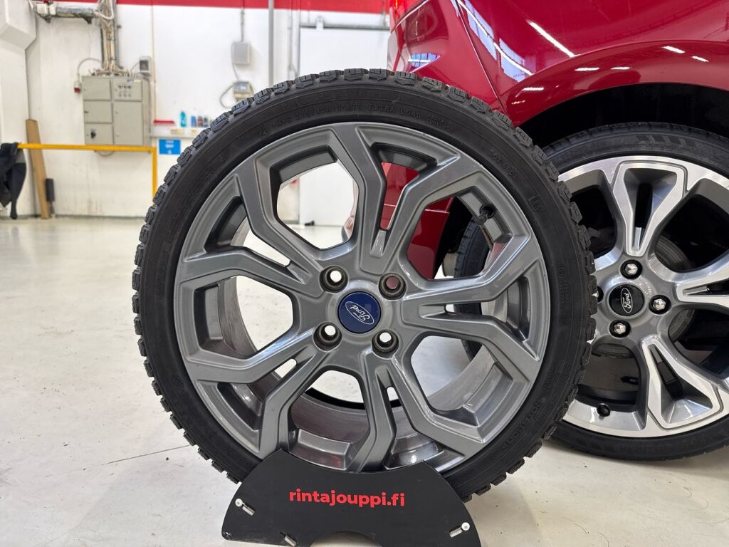 Ford Fiesta 2019 Punainen