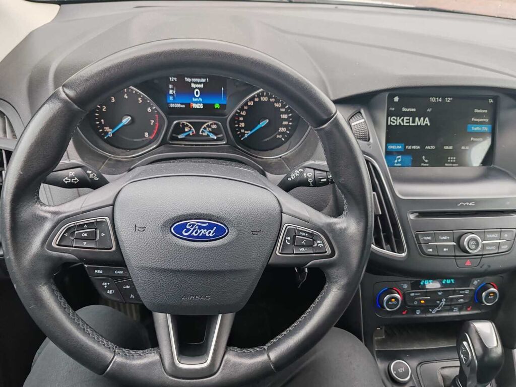 Ford Focus 2018 Valkoinen