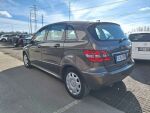 Mercedes-Benz B 2008 Ruskea (beige)