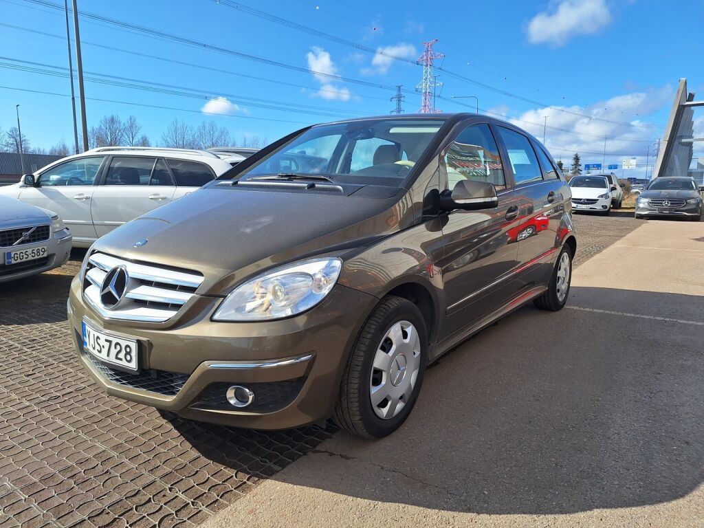 Mercedes-Benz B 2008 Ruskea (beige)