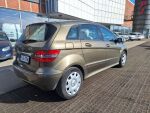 Mercedes-Benz B 2008 Ruskea (beige)