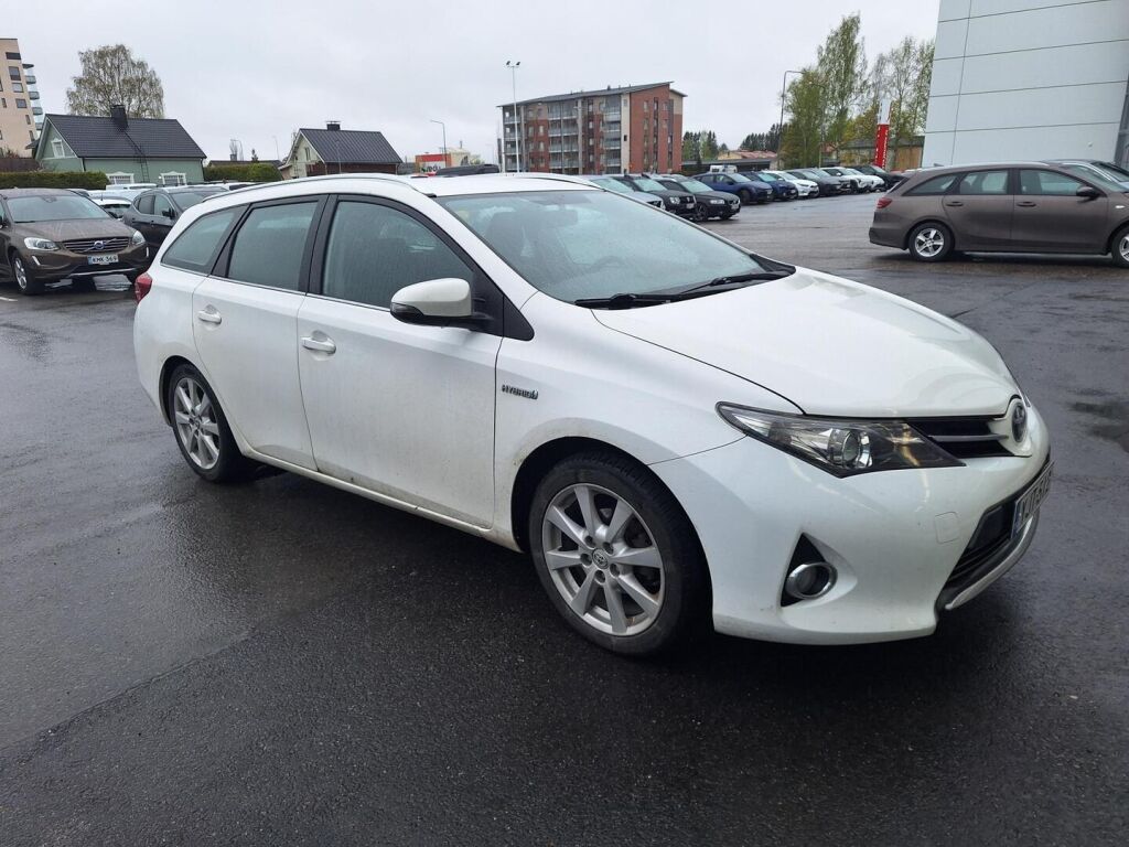 Toyota Auris 2014 Valkoinen