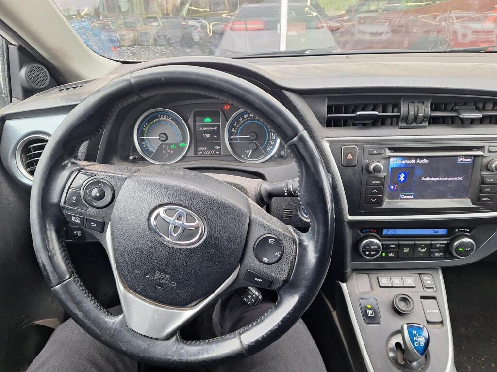 Toyota Auris 2014 Valkoinen