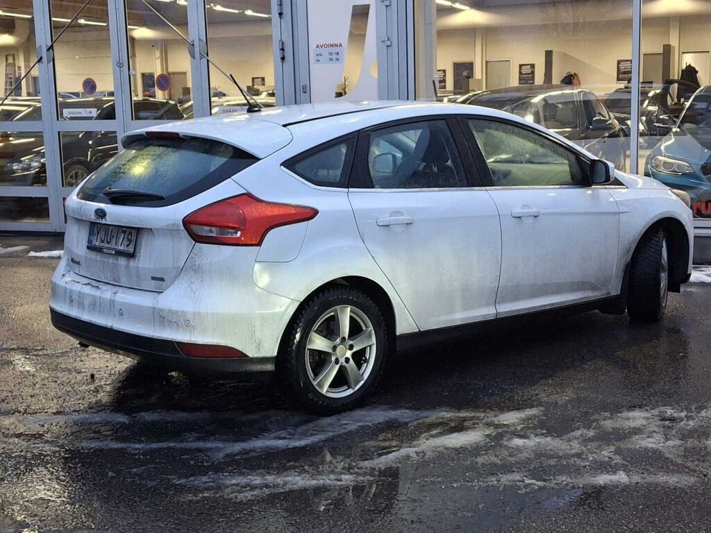 Ford Focus 2018 Valkoinen