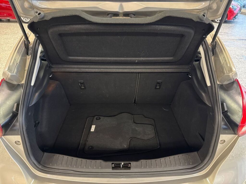 Ford Focus 2018 Harmaa