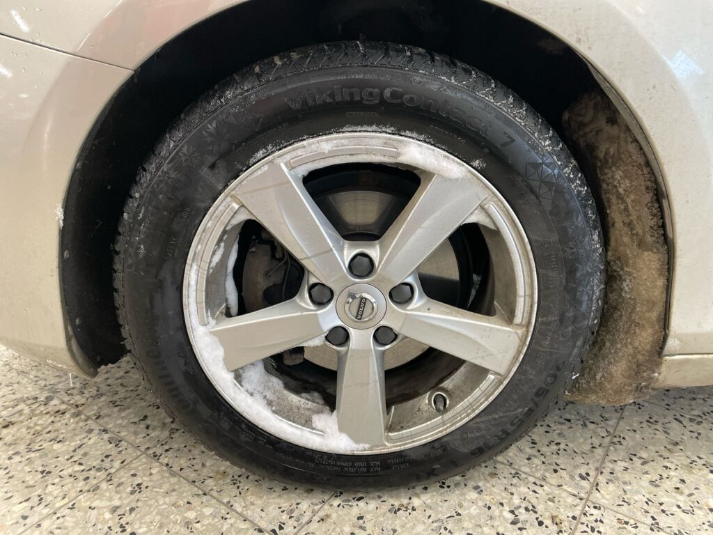 Volvo V40 2018 Ruskea (beige)