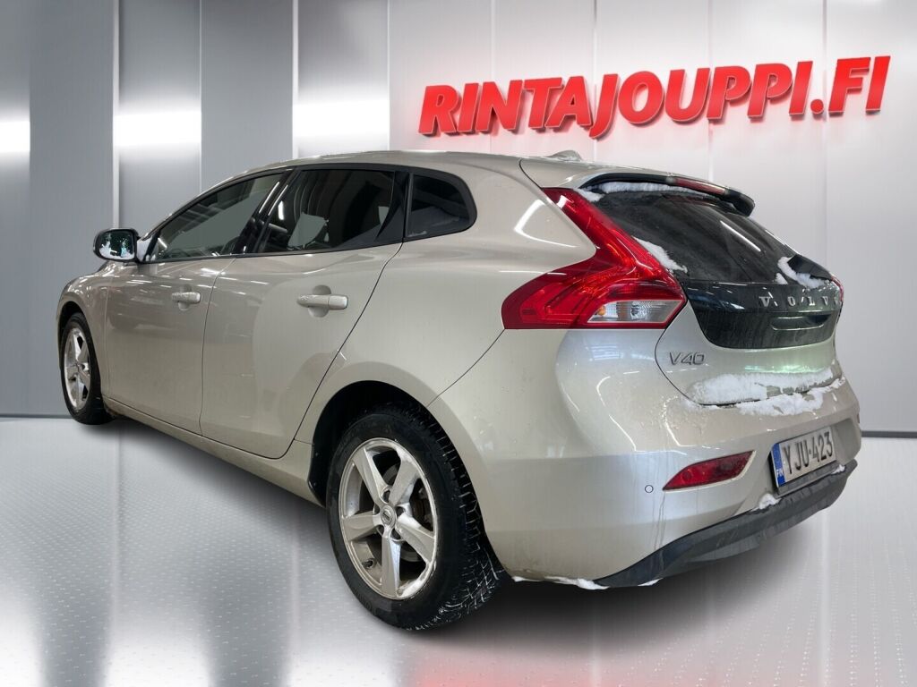 Volvo V40 2018 Ruskea (beige)