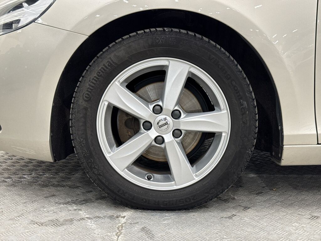 Volvo V40 2018 Ruskea (beige)