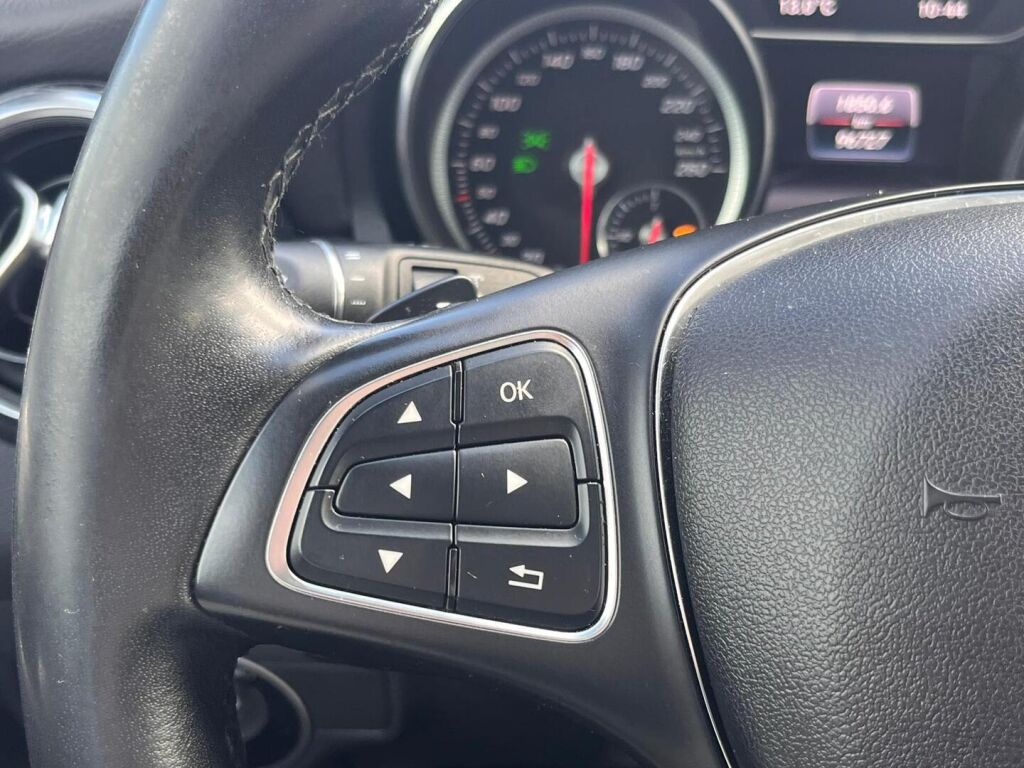 Mercedes-Benz GLA 2018 Musta