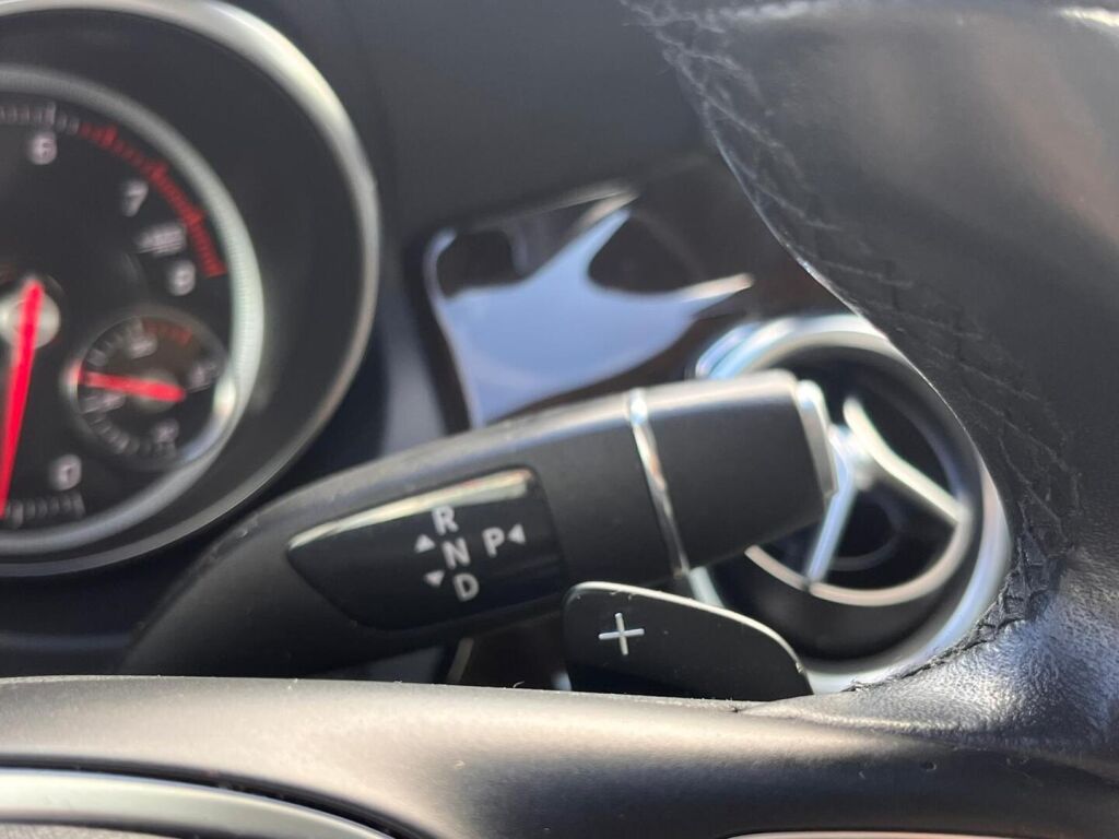 Mercedes-Benz GLA 2018 Musta