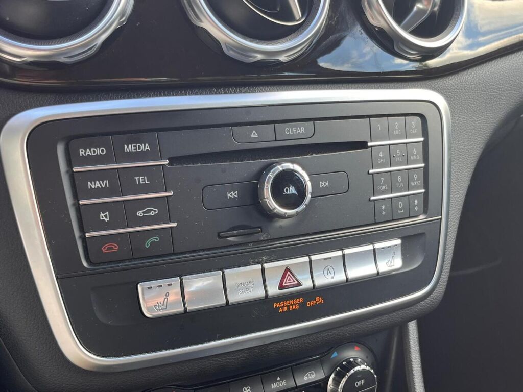 Mercedes-Benz GLA 2018 Musta