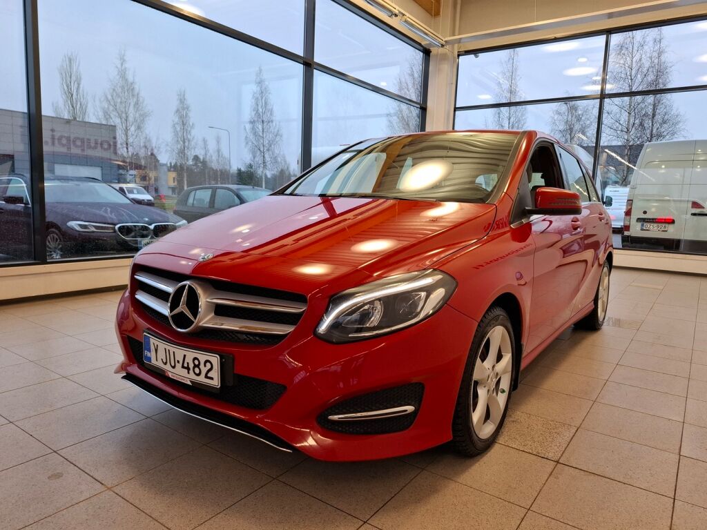 Mercedes-Benz B 2018 Punainen